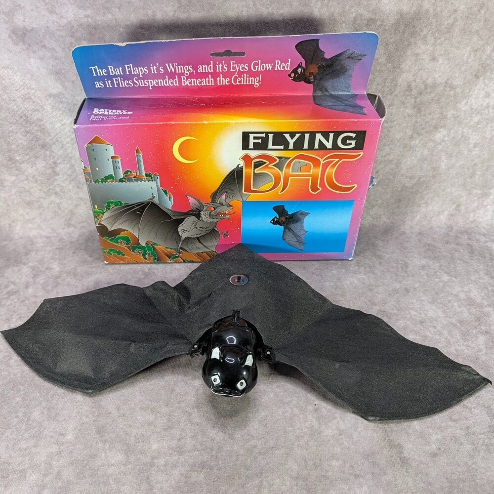 Vintage 1999 Loftus Flying Bat Animated Halloween Prop Toy Glowing Eyes Original